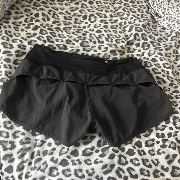 lululemon athletica Lululemon Speed Up LR Short - Picture 10 of 11